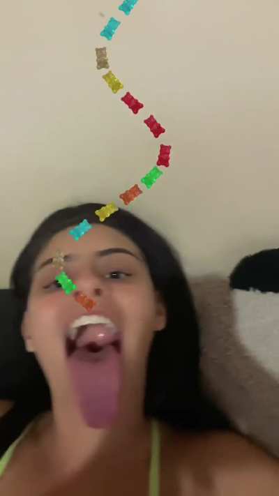👅👅
