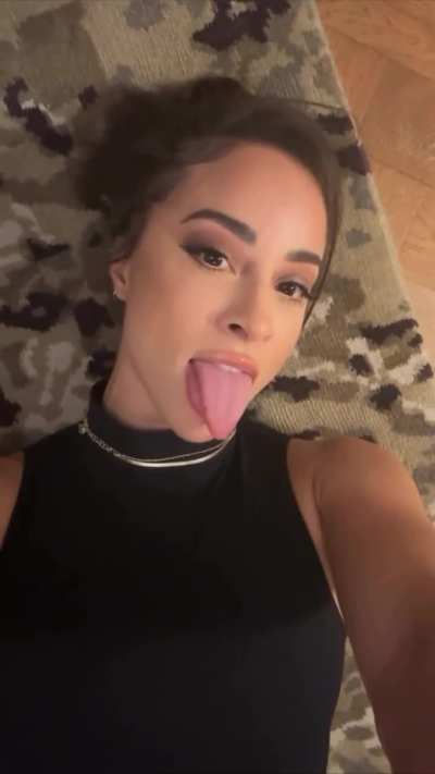 TT