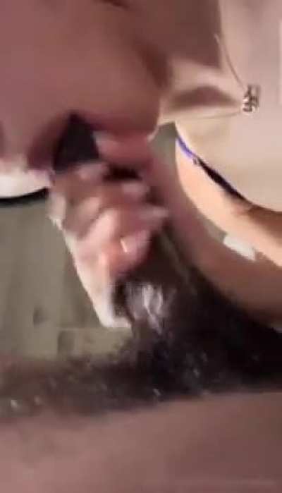 A blowj<wbr>ob🍆💦