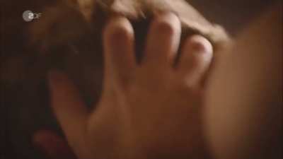 Julia Beautx Sexszene „Gestern waren wir noch Kinder“ Staffel 1 Folge 6