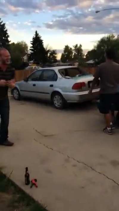 2 airbags, 1 wheel