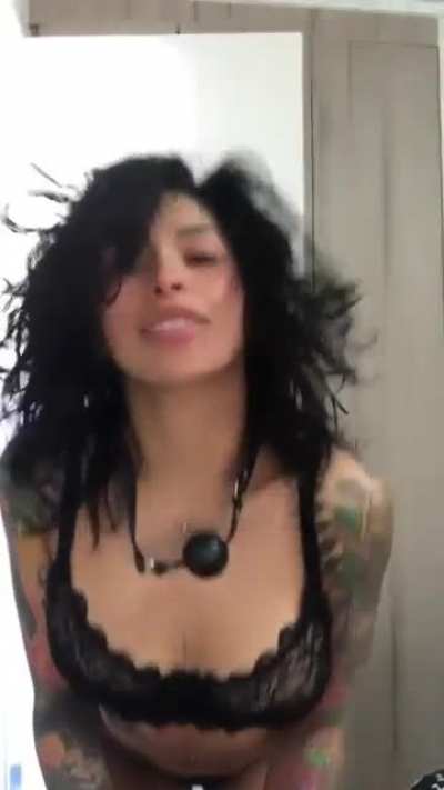 Leona La Queen (@leo<wbr>nalaq<wbr>ueen) [Instagram]