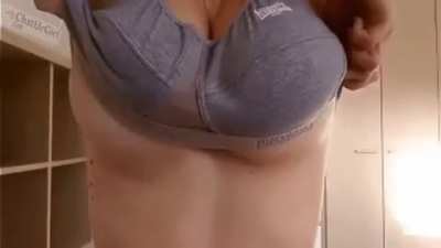 Sweet Boobs Drop