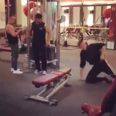 Blursed_strongman