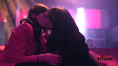 Zuria Vega & Paulette Hernández (The Five Juanas - s01e15 - Scene #1)