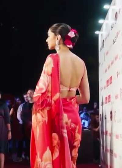 DEEPIKA PADUKONE