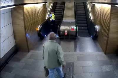 WCGW running from the police