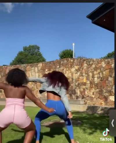 🍑🍑
