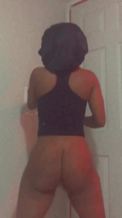 Apple Booty ass bitch clapping 👏