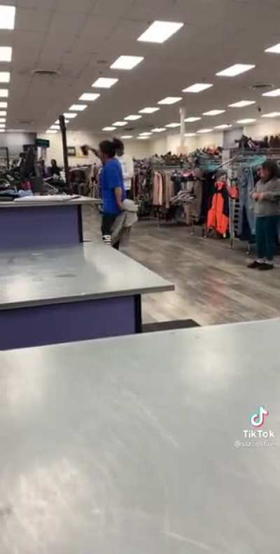 “The lady was mad the cashier couldn’t accept her expired and used coupon.” (Tiktok: @jaz_oshun)