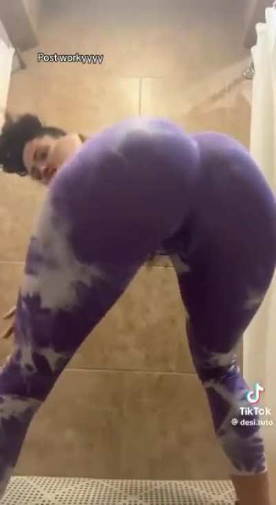 😗