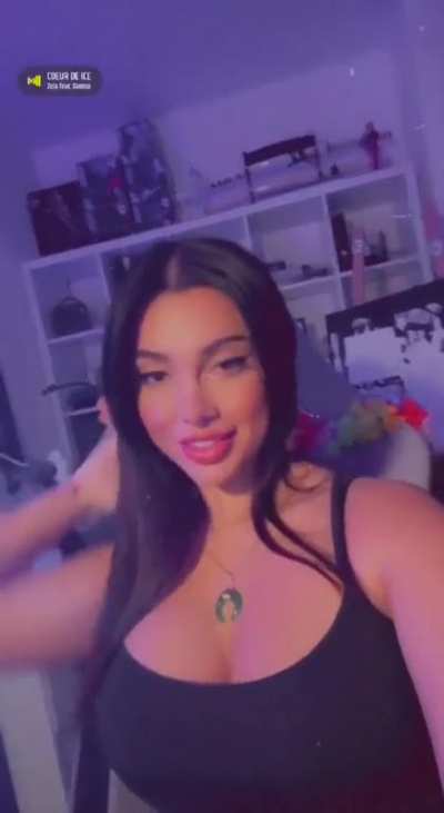 Julia bayonnetta