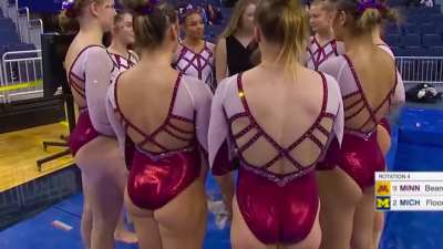 Minnesota Gophers…my ohh my 🥵🧡🤍