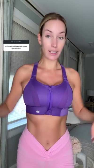 Paige showing her sports bra | IG Story September 2026
