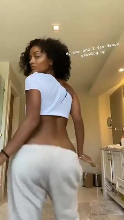 Wow. Melo with her Hypnotizing Everything