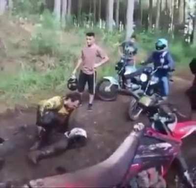 Alguém ajuda 😱