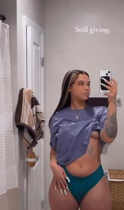 🎥