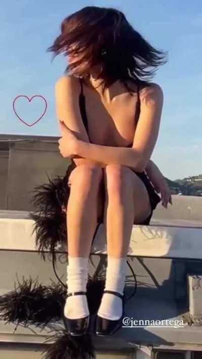 Queen<wbr>🧎‍♂️😍
