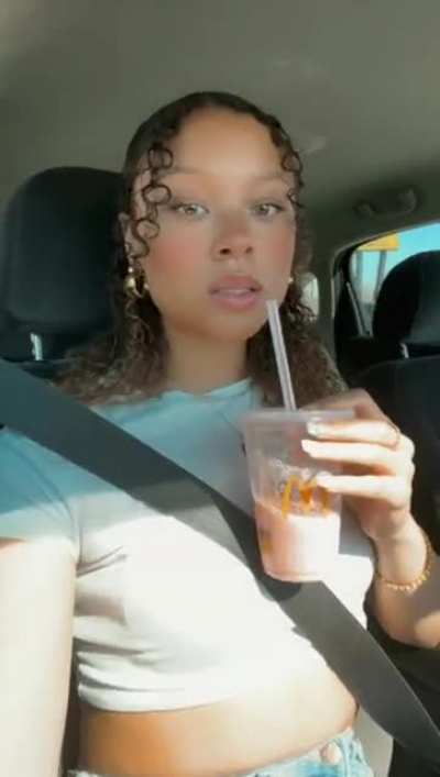 Ana so pretty