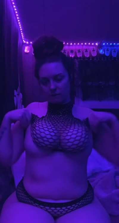 I’m a Big girl with Big boobs
