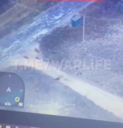 2 Ukrainian snipers eliminates 13 Russian soldiers who is walking out in the open