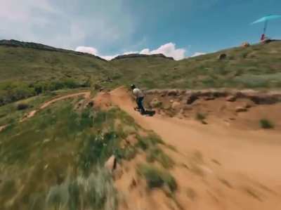 This mountainboarding clip I did recently has been getting some interest from snowboarders. What do y’all think? 🚁: @u/Johnny_snipes