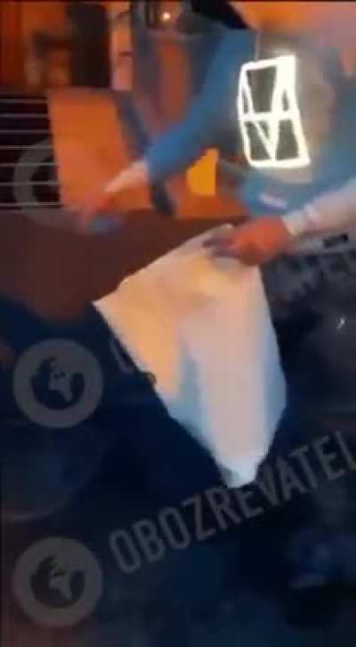 Russian throws Molotov cocktail's into a military registration and enlistment office