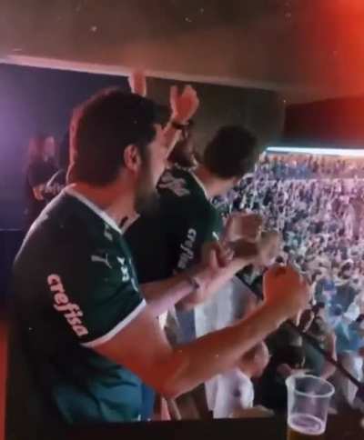 Ta aí a explicação do gol de bicicleta do rústico (trouzeram muito composto V pra isso acontecer)