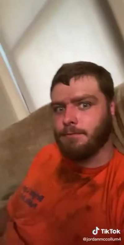 Hehe he got jumped on