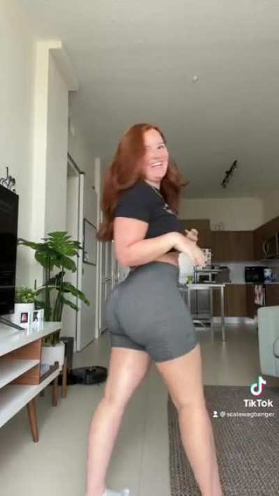 So damn THICK 🤤