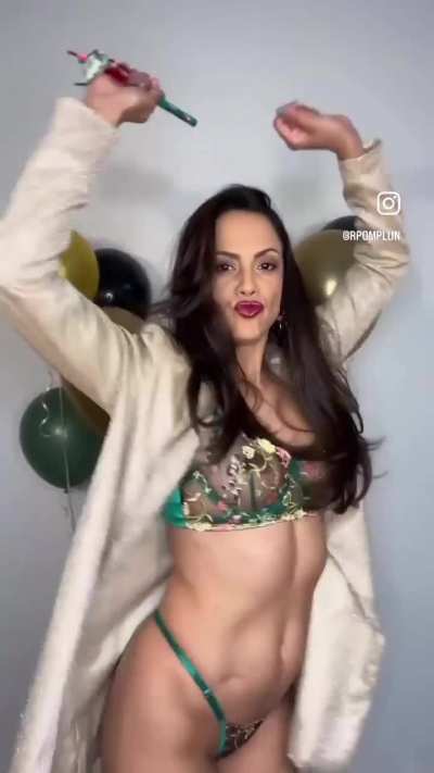 Let’s wish Raquel a Happy 38th Birthday 🥳🥳🥳