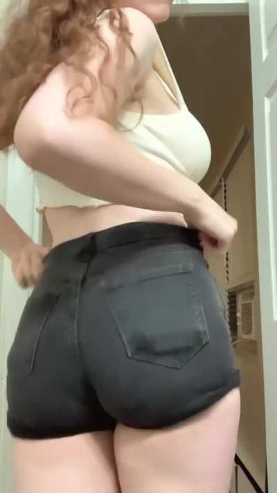 Cheat on your wife or nah 🍑 let’s chat 🥰 check the comments for a 🥵 link 👇 for me ;)