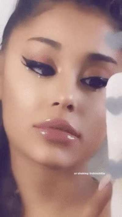 Her juicy lips made me soaking wet 😍💦