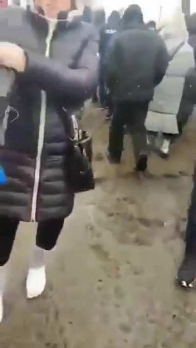 Russian soldiers open fire at civilians in Novopskove, Luhansk