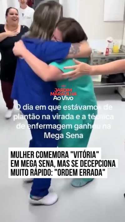 Mulher comemora 