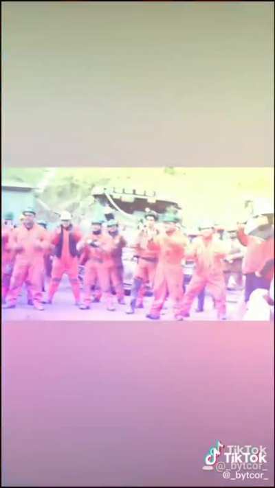 Las pibas lospibes las pibas los pibes