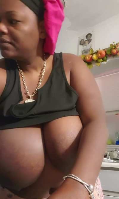 Mommy Milkers IG @Rapooh1978