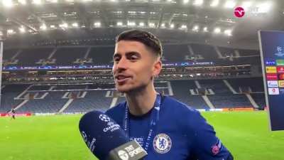 [Absolute Chelsea on Twitter] Jorginho made a bet with a Brazilian television reporter that if Chelsea won the Champions League, he would shave off his beard and the midfielder lived up to his word 🏆🪒
