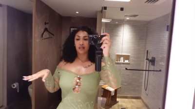 Queen Naija 🔥