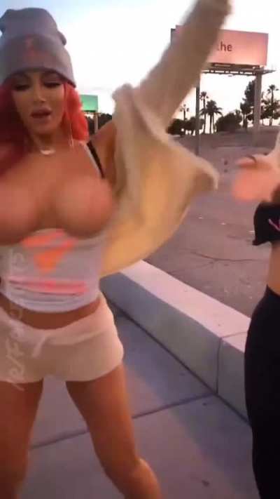 Trashy yet so sexy