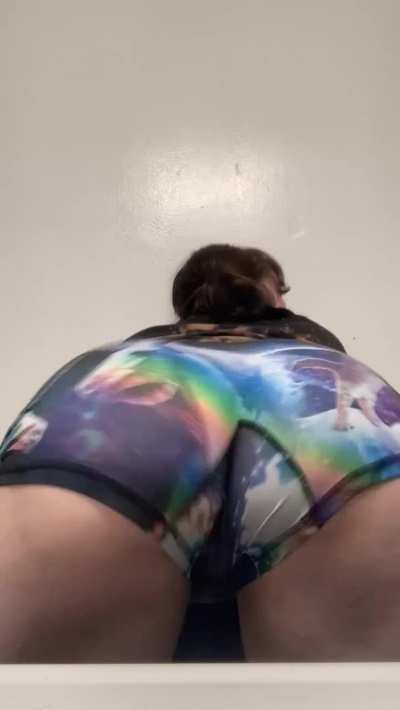 A Little twerking before bed