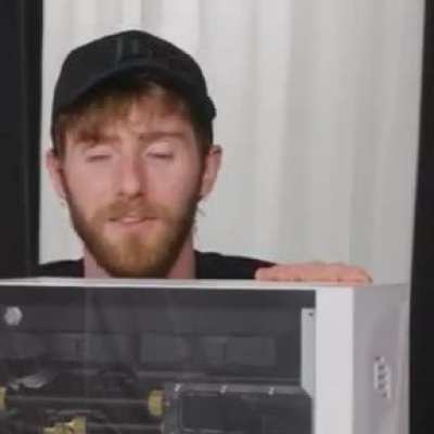 😳 linus...