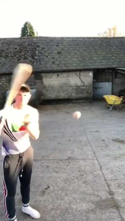 I don't know how he did it, but it looks very impressive.
