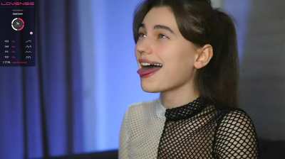 Anyone know her name ?