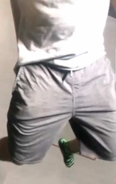 pov your the rat that eats testicles and you got free from this guy's hand