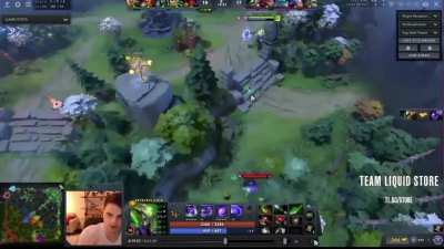 BSJ misses Chronosphere while doing Faceless Void tutorial.
