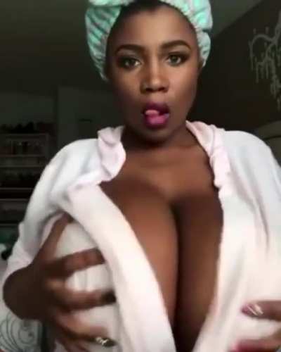 Deep cleavage