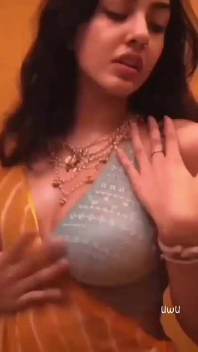 Guys please tell her insta or any social media handle