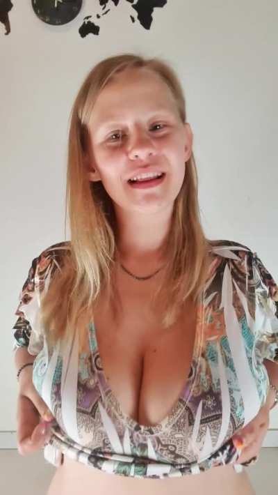 #TittyDrop I don't wear a bra, so tittydrop is easy. So BOOM and big boobs pop out. Heh