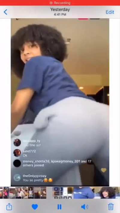 °